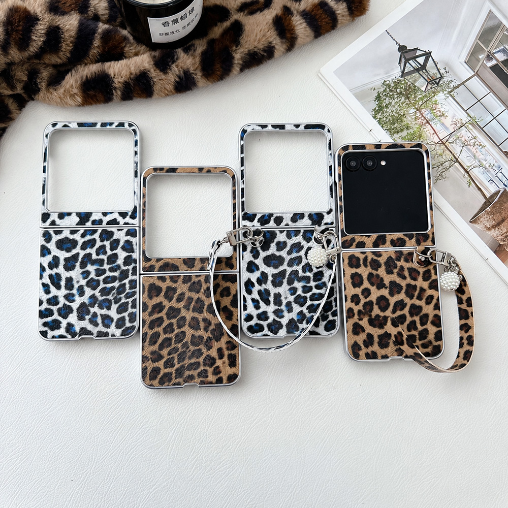 Travel Accessories Gifts - ヒョウ柄折りたたみフリップ電話ケース Motorola Razr 60 50 Ultra
