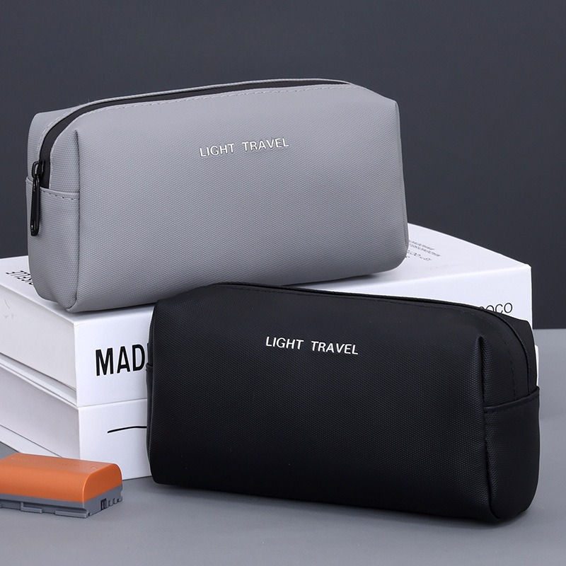 Travel Accessories And Bags - 防水ポータブルトラベルオーガナイザーバッグ（充電器、ケーブル、イヤホン用）- 大容量PUレザーデジタルアクセサリーポーチ