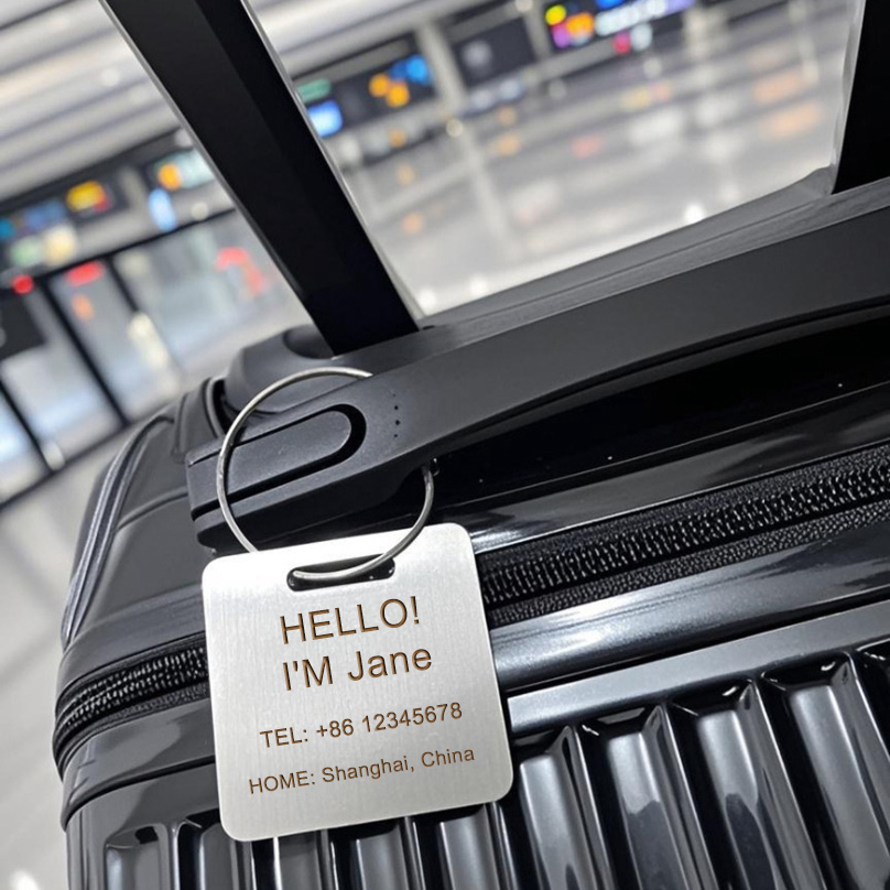 カスタム名入り荷物タグ レーザー彫刻ラベル 盗難防止旅行用品 - Travel Accessories Sale のレビューと価格