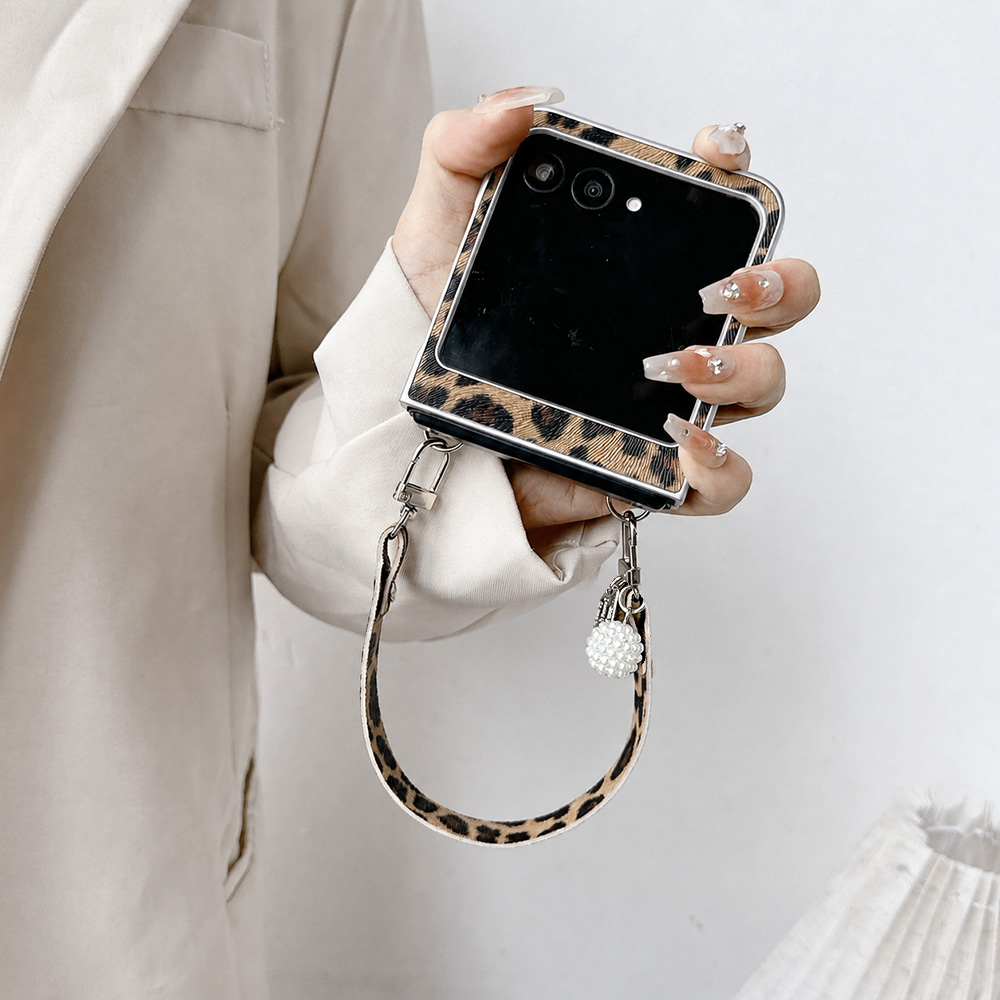 ヒョウ柄折りたたみフリップ電話ケース Motorola Ra - Travel Accessories Gifts のレビューと価格