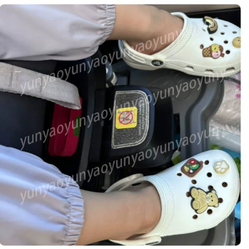 ポータブル折りたたみ式車用ベビーフットレストペダルユニバーサ - Travel Accessories Comfort のレビューと価格