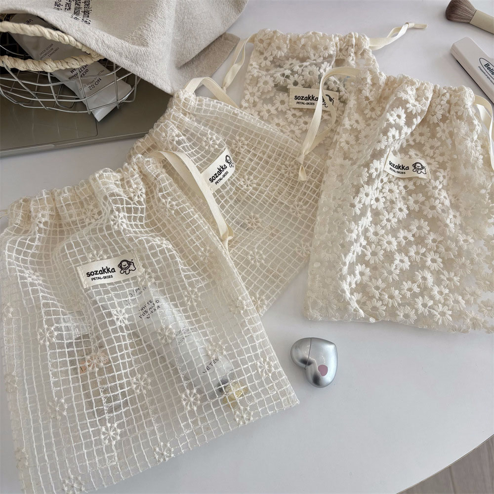 レース刺繍デイジーメッシュ巾着メイクアップバッグ夏旅行用トイ - Travel Accessories And Bags のレビューと価格