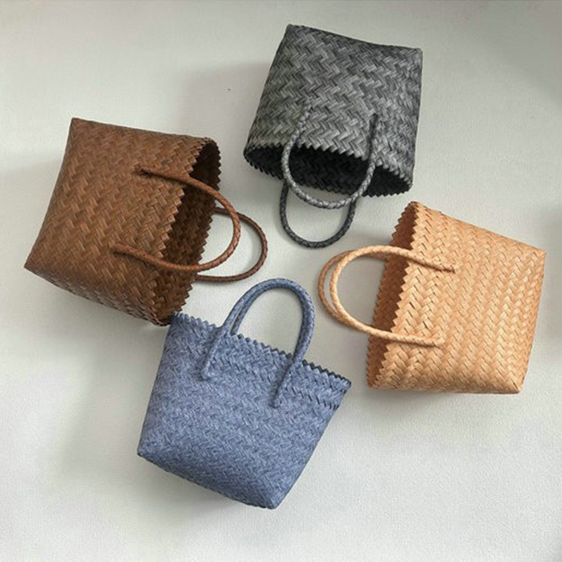 大容量手作り織バッグプラスチック織バスケット小さな正方形バッ - Travel Accessories Gift Basket のレビューと価格